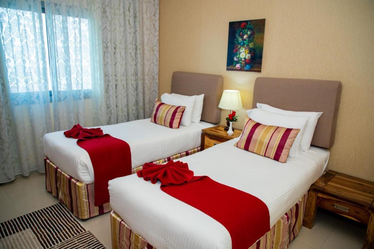 Ewan Tower Hotel Apartments Аджман Екстер'єр фото
